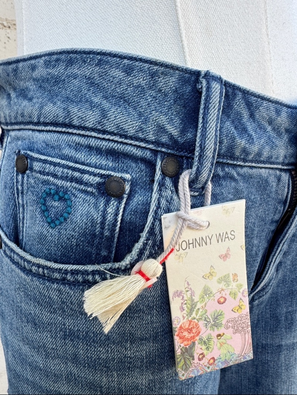 Johnny Was The Wide Leg Jean Sisa Medium Wash Embroidered Eagle Size 26 - Picture 9 of 12